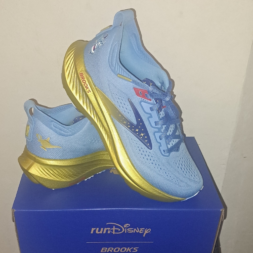 NEW Brooks, Glycerin 23, Genie RunDisney Shoe, Size 9.5 Medium (B) Limited Ed.